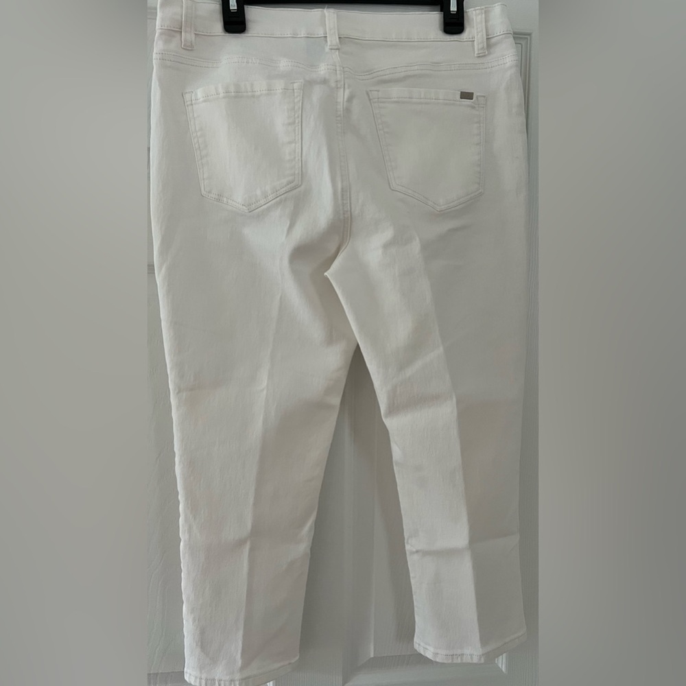 White DG2 Crop Jeans - Picture 2 of 5